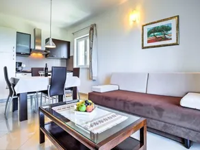 Villa Tara-One Bedroom Apartment with Sea view, balcony and pool -2 - Image 4