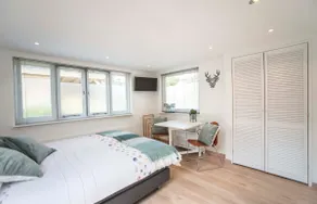 Studio 4 u with private parking - Image 3