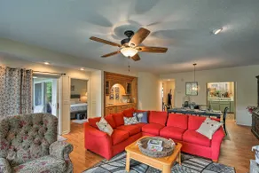 Lakefront Condo w/ Resort-Style Amenities + Marina - Image 4