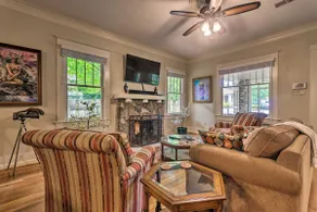 Spacious & Updated 1920's HSNP Craftsmen Home - Image 5