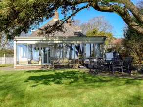 Sea View Lodge - Image 3
