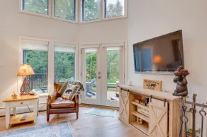 NEU! Ski-in Condo mit Whirlpool auf Burke Mtn Pisten! - Image 5