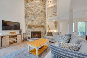 NEU! Ski-in Condo mit Whirlpool auf Burke Mtn Pisten! - Image 4