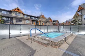 Hidden Gem 3BR Suite w/King Beds-BBQ-Hot Tub-Pets - Image 3