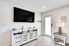 Atualizado St. James City Home no Canal w / Pool & Dock - Image 4