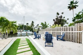 Atualizado St. James City Home no Canal w / Pool & Dock - Image 2