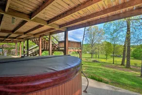 Cozy Trenton Cabin w/ Spa ~ 15 Mi to Lookout Mtn! - Image 3