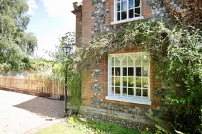 Duck Cottage - Grade II Listed cottage, village location, nr Holt - Image 2