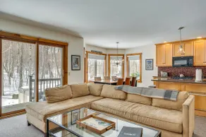 Ski-In Resort Family Condo w/ Deck at Jay Peak! - Image 4