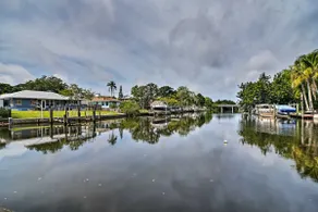 Sarasota Home w/ Large Backyard & Water Access - Image 2