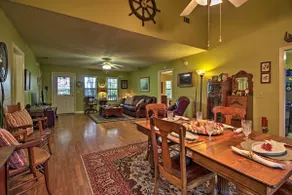 NY! Waterfront Midway Home m / Sunroom & Stor gård - Image 5