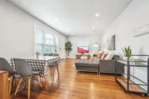 LuxoStays l! ! Lovely 2BR #SFO #Train #Laundry - Image 4