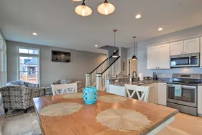 Lakefront Cadillac Home w / balkong - min till vandring - Image 4