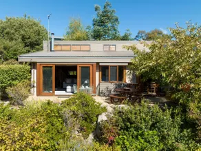 The Wolery - Jindabyne lakeside holiday haven - Image 2