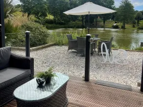 Kingfisher Lodge - Private Hot Tub & Parking - Image 5