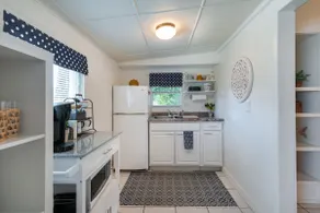 1BR House - Image 4