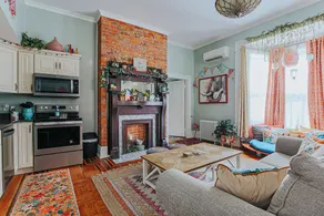 The Bohemian Suite: King Bed, Walk Downtown - Image 3