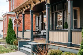 The Bohemian Suite: King Bed, Walk Downtown - Image 4
