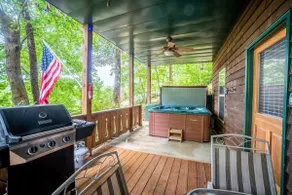 Alpine Rose - Pet-Friendly, Cozy Cabin w/Hot Tub - Image 4