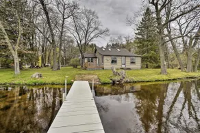 Lakefront Home w / Seasonal Dock - 4 km til skiløb! - Image 2