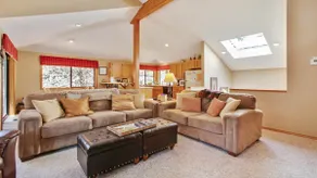 16 Witchhazel, Sunriver, Oregon Vacation Rental. Sleeps 8, WIFI, Hot Tub, BBQ, S H A R C Aquatics Center, Year-round Sledding Hill, Mt. Bachelor, Golf, Deschutes River, Tennis Courts, Bike Paths - Image 2