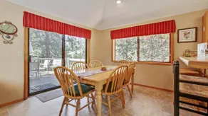 16 Witchhazel, Sunriver, Oregon Vacation Rental. Sleeps 8, WIFI, Hot Tub, BBQ, S H A R C Aquatics Center, Year-round Sledding Hill, Mt. Bachelor, Golf, Deschutes River, Tennis Courts, Bike Paths - Image 4