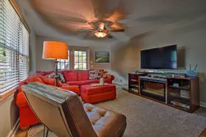 Cute Emporia House - Mins to Downtown & ESU! - Image 2