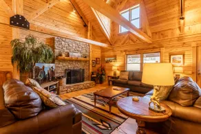 5BR Cabin, Private Pond m / Dock, Hot Tub, Game Room med poolbord og teater! - Image 5