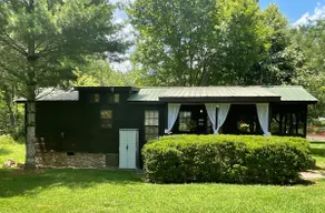 Cozy Tiny Cabin with Dog Park - Image 5
