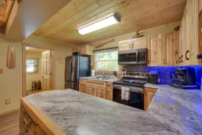 NY! Remodeled Waterfront Rice Lake Home w / Fishing - Image 4