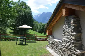Charming Holiday House in Villeneuve Italia with Garden View - Image 4