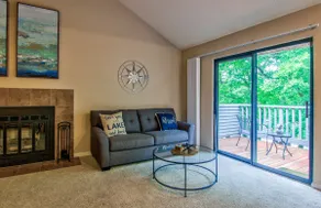 Condomínio de luxo com 1 quarto com vista deslumbrante para o lago - Image 5