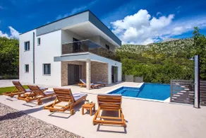 Villa Zora -luxurious villa with heated pool, sauna, 4 bedrooms, 10 persons max - Image 3