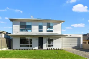 House at Normanville-Pets-Wifi-Pizza-Views-10 ppl - Image 3