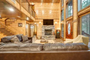 Broken Bow Cabin on 1 Acre w/ Hot Tub & Fire Pit! - Image 3