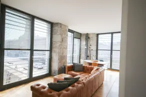 Spacious Modern Apartment 20 Brewhouse - Image 3