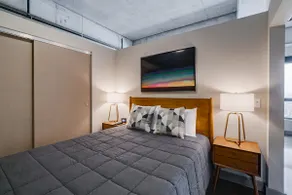MINNeSTAY* Sable 606 - One Bedroom | North Loop | Target Center - Image 2