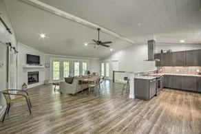 Lake Barkley Waterfront Home w/ Deck & Boat Dock! - Image 4