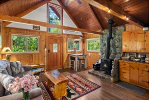 Hiker's Hideaway - Image 5