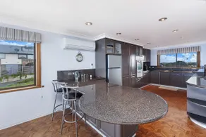 Iluka, magnificent East Beach views - Image 5