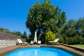 Iris Villa - Image 2