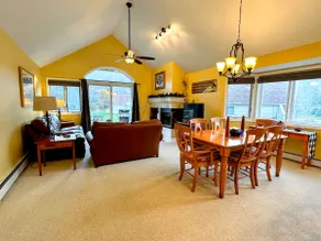 G2 Sunny and homey Fairway Village Townhome right on the Omni Mount Washington Hotel golf course - Image 5