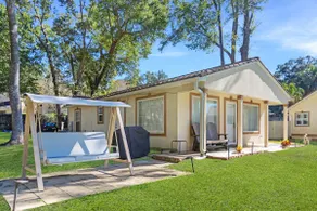 The Lake House, Pool, Dock and Lake Access, Pensacola - Image 2