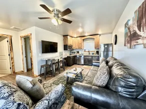 #4  Modern Rustic Moab Getaway – Dog Friendly! - Image 2