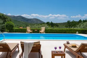 VILLA BEYBE with Jacuzzi, large private pool 50m2, BBQ,free WIFI, 3 bedrooms - Image 2