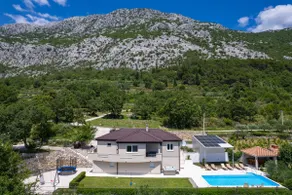VILLA BEYBE with Jacuzzi, large private pool 50m2, BBQ,free WIFI, 3 bedrooms - Image 4