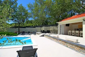 VILLA SKURA private heated pool 32m2, summer kitchen, 4 bedrooms, garden - Image 4