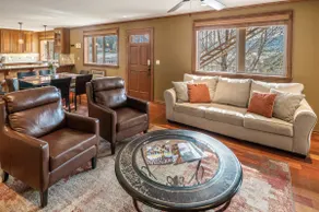 Pet Friendly Bayview Condo | Stay monthly & longer - Image 5
