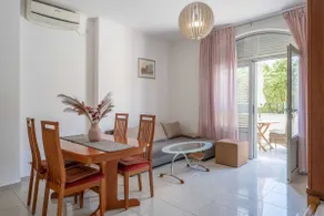 Apartments K & N - Image 3