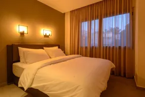 Luxury & Modern 2BD Apt - Image 4